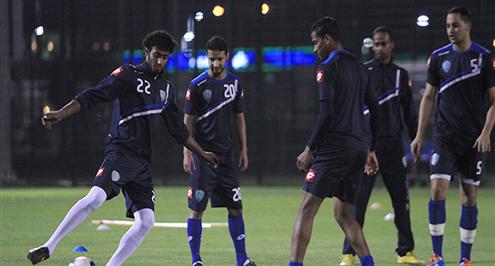 صور.. ملعب «رديف» يُجهز الفتح لمواجهة الجيش.. والإدارة تتكفل بنقل الجماهير